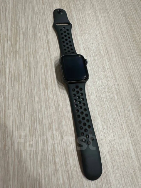 Apple Watch SE Nike ����