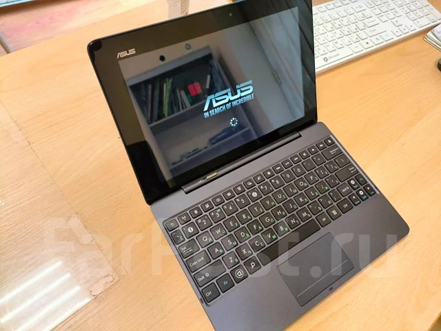 Asus Transformer Pad TF701T. 10.1 ������, ������ 32 �� ����