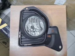 ���� ��������������� ����� 2013-2019� Toyota Hiace TRH223 81220-21051 ����