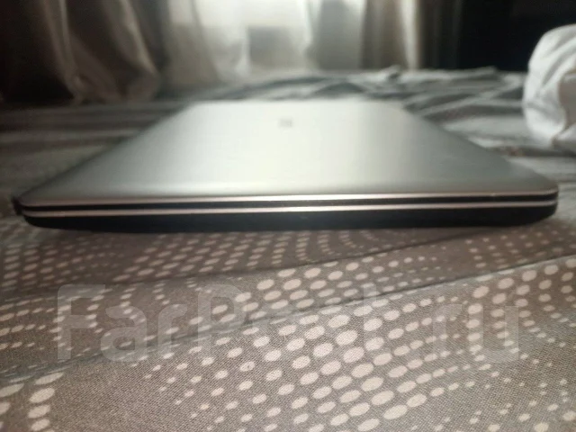 Asus. 15.6", 2,3����, ��� 4 ��, ���� 256���, WiFi: 1, Bluetooth: 1, ����������� �� 5��. ����