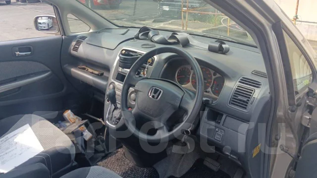 Honda Stream. RN3 ����