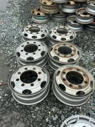 Topy. 6.75x19.5", 8x285, ET136, �� 220���. ����