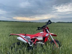 Regulmoto Holeshot Red Edition. 300����. ��., ��������, ���������, ������ �� �� ����