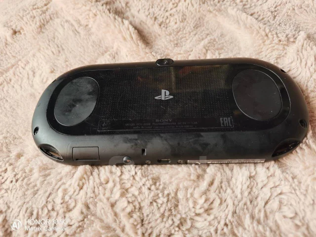 Sony PlayStation Vita ����