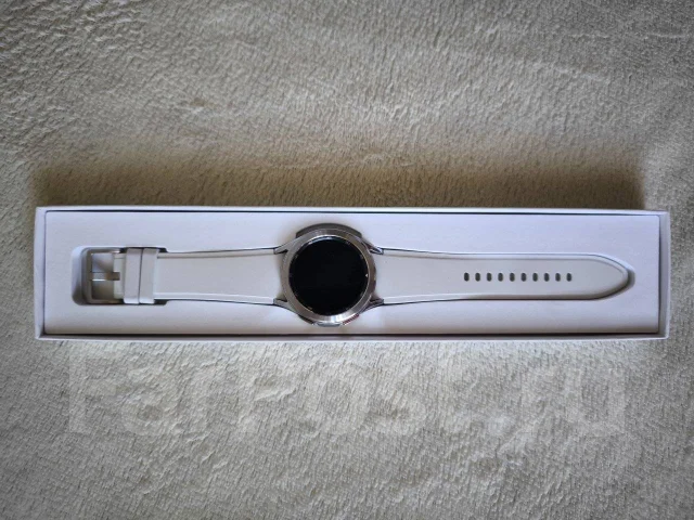 Samsung Galaxy Watch4 Classic. GPS, NFC, IP68 ����