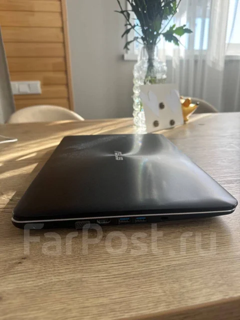 Asus X555L. 15.6", 2,4����, ��� 6 ��, ���� 990���, WiFi: 1, ����������� �� 6��. ����