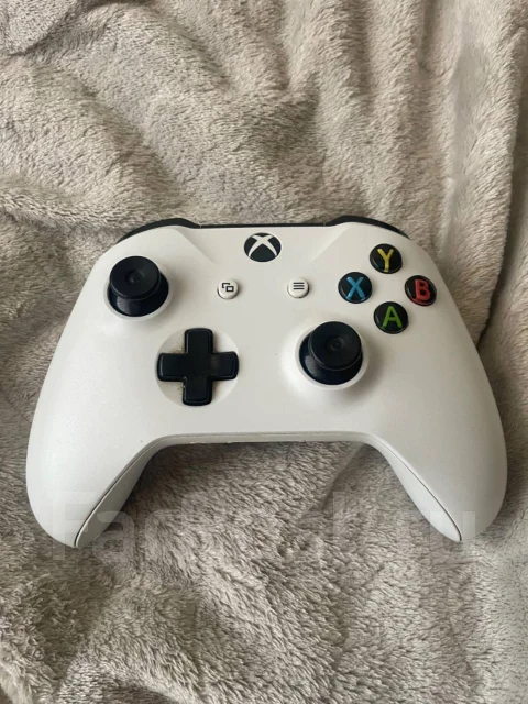 Microsoft Xbox One S ����