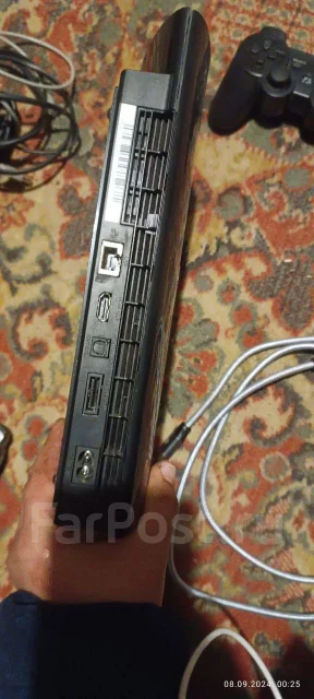 Sony PlayStation 3 Super Slim ����