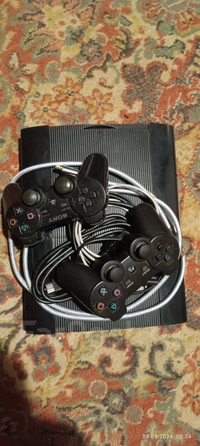 Sony PlayStation 3 Super Slim ����