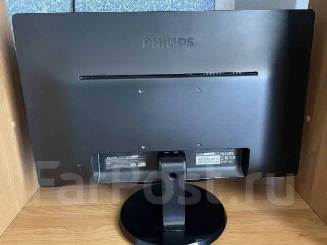 Philips. 22", ���������� �� (LCD, LED, QLED) ����