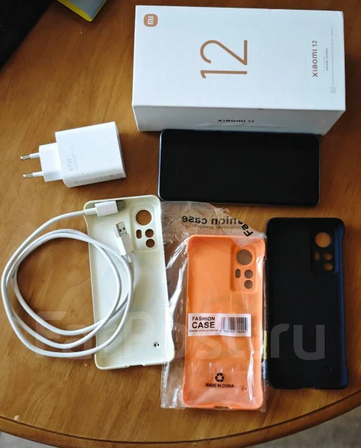 Xiaomi 12. �/�, 256 ��, �����, 3G, 4G LTE, 5G, Dual-SIM, NFC ����