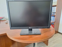 LG. 19", ���������� �� (LCD, LED, QLED) ����