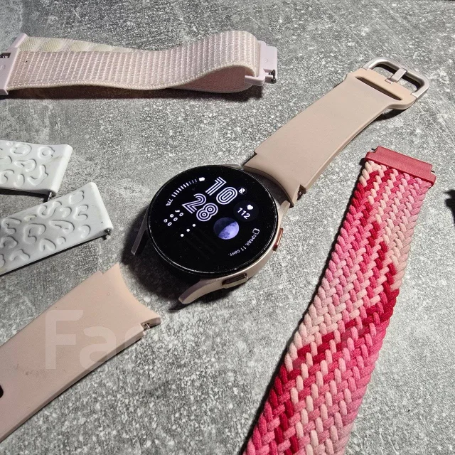 Samsung Galaxy Watch4. GPS, NFC, IP68 ����
