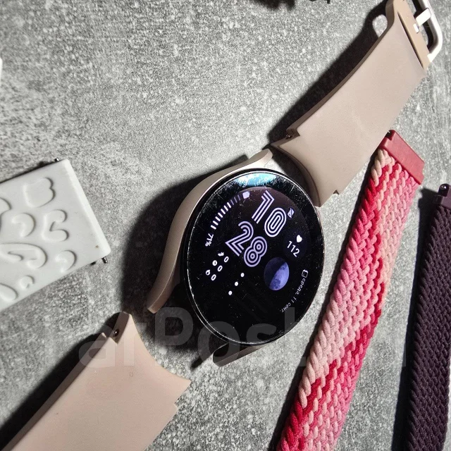 Samsung Galaxy Watch4. GPS, NFC, IP68 ����