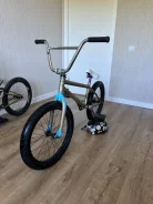 Giant ����