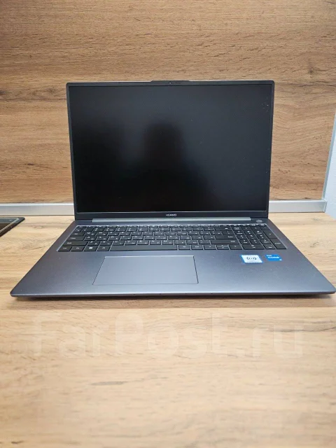 Huawei MateBook D 16. 16", ��� 16 ��, ���� 512���, WiFi: 1, Bluetooth: 1, ����������� �� 8��. ����