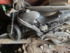 Kawasaki ZZR 250 ����