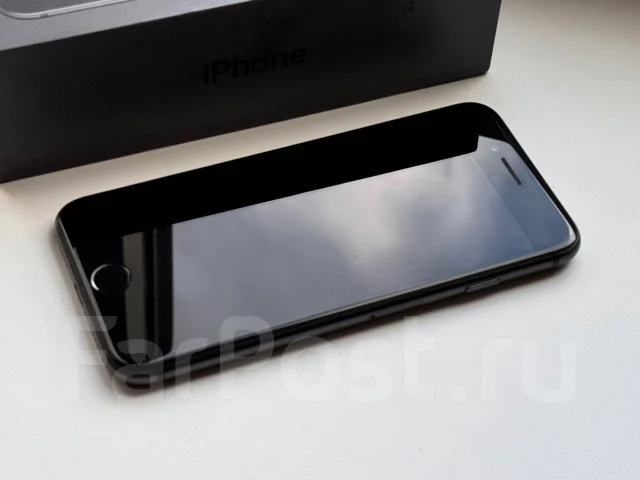 Apple iPhone 8. �/�, 256 ��, ������, 3G, 4G LTE, ����������, NFC ����