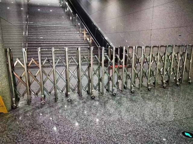 Раздвижное ограждение забор Гармошка Метал в переходы вокзалы метро ...