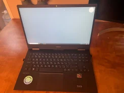 HP Omen 15-en1003ur. 15.6", 3,2����, ��� 16 ��, ���� 1 024���, WiFi: 1, Bluetooth: 1, ����������� �� 3��. ����