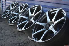 AVS Model T7. 10.0/9.0x19", 5x114.3, ET15/22 ����