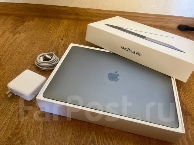 Apple MacBook Pro 13 2018. 13", 2,3����, ��� 8 ��, ���� 256���, WiFi: 1, Bluetooth: 1, ����������� �� 10��. ����