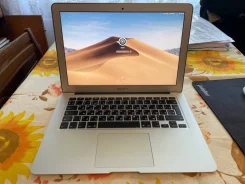 Apple MacBook Air 13 2014 Early. 13", 1,4����, ��� 4 ��, ���� 256���, WiFi: 1, Bluetooth: 1, ����������� �� 6��. ����