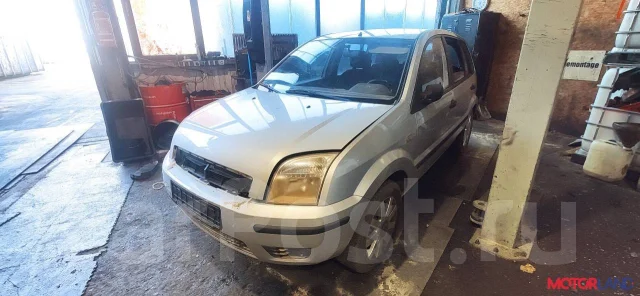 ���������� ������������ Ford Fusion 2002-2012 9249802 1500822 ����