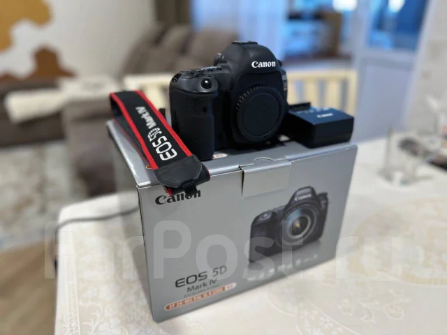 Canon EOS 5D Mark IV ����