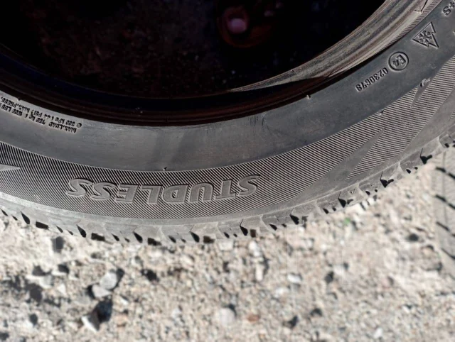 Bridgestone Blizzak WS-60. �����������, 2008 ���, �/�, ����� 35 % ����