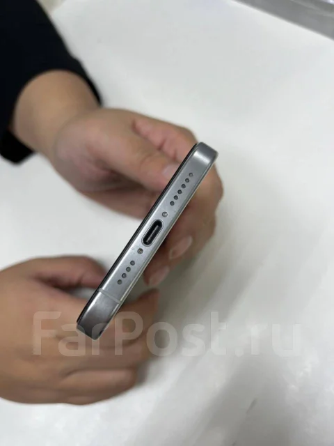 Apple iPhone 15 Pro Max. �/�, 256 ��, �����, 4G LTE, NFC ����