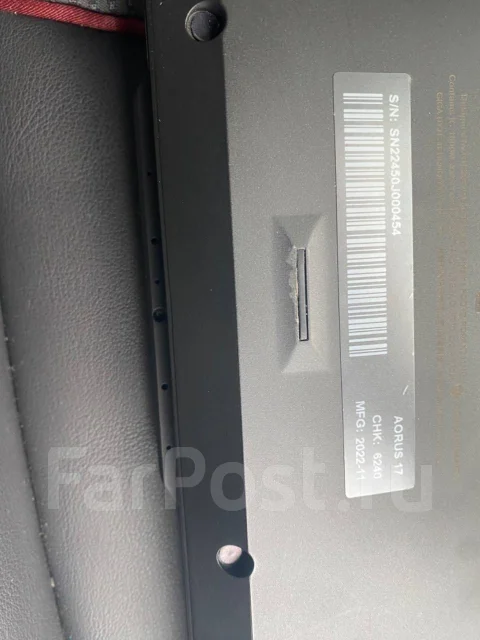 Gigabyte Aorus 17. 17.3", 2,3����, ��� 32 ��, ���� 512���, WiFi: 1, Bluetooth: 1, ����������� �� 4��. ����
