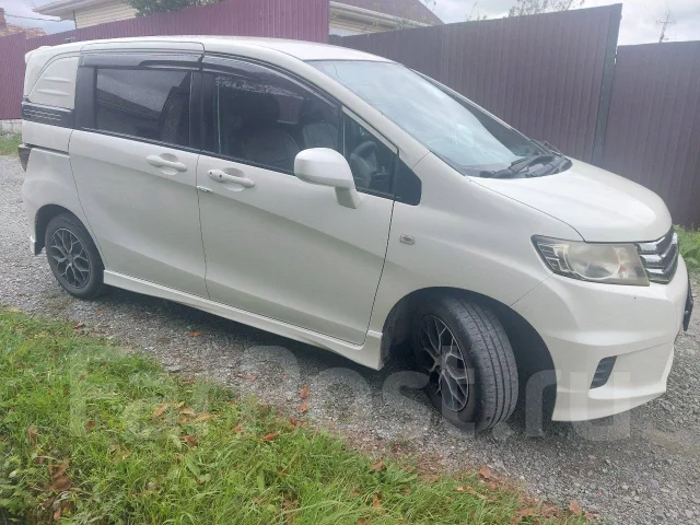 Honda Freed Spike. �������, ��������, 1.5 (86��.�.), ������, 196 000����. �� ����