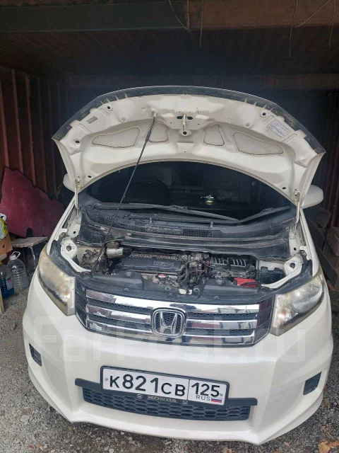 Honda Freed Spike. �������, ��������, 1.5 (86��.�.), ������, 196 000����. �� ����