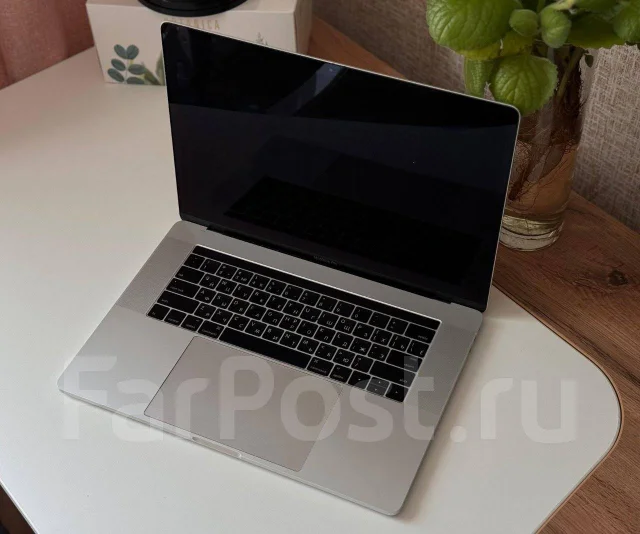 Apple MacBook Pro 15. 15", 2,8����, ��� 16 ��, WiFi: 1, Bluetooth: 1. ��� ����� �� ��������� ����
