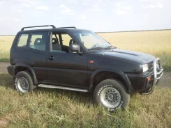 Nissan Terrano II ����