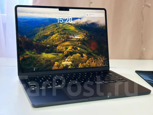 Apple MacBook. 13.6", ��� 8 ��, ���� 256���, WiFi: 1, Bluetooth: 1 ����