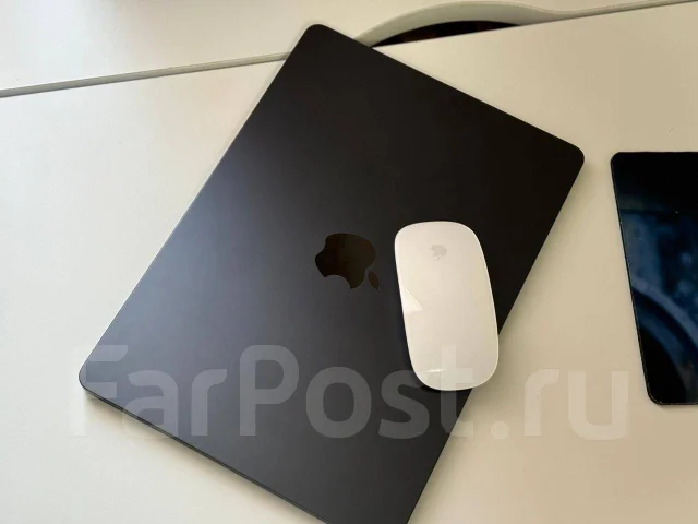 Apple MacBook. 13.6", ��� 8 ��, ���� 256���, WiFi: 1, Bluetooth: 1 ����