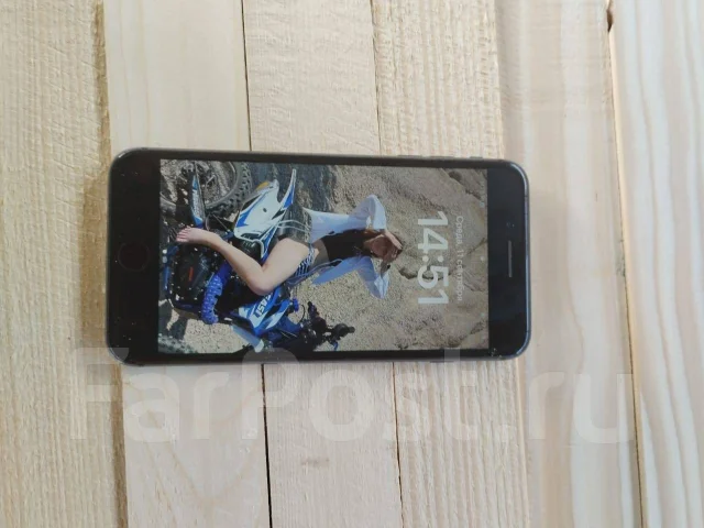 Apple iPhone 8 Plus. �/�, 64 ��, �����������, �����, 3G, 4G LTE, NFC ����