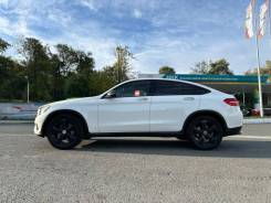 Mercedes-Benz GLC.   