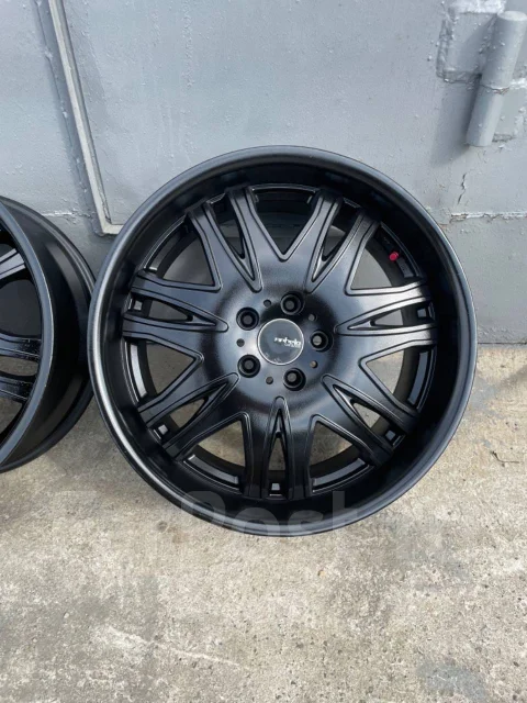 Riverside. 8.0/9.0x19", 5x114.3, ET35/40 ����