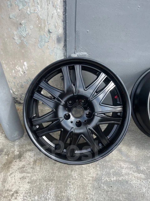 Riverside. 8.0/9.0x19", 5x114.3, ET35/40 ����
