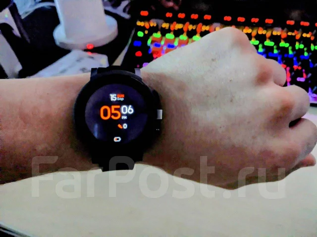 TicWatch E3. GPS, NFC, IP68 ����