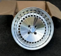 Messer. 7.0x15", 4x100, ET30, �� 73,1���. ��� ����� �� ������ ����