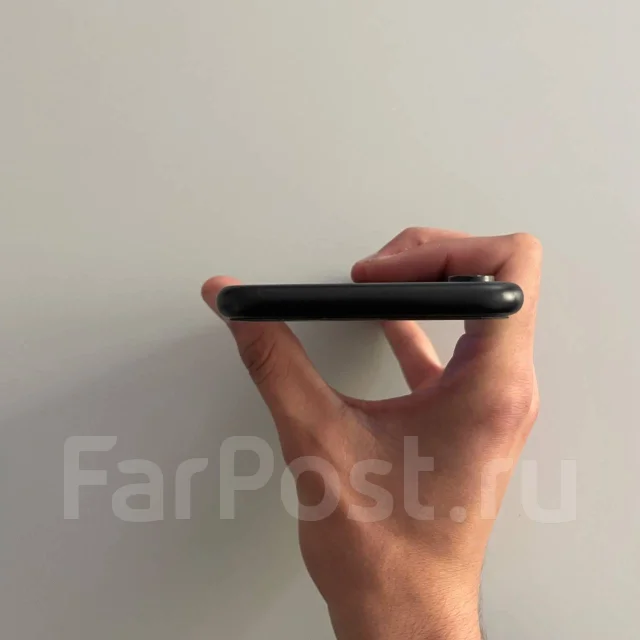 Apple iPhone Xr. �/�, 64 ��, ������, 3G, 4G LTE, NFC ����