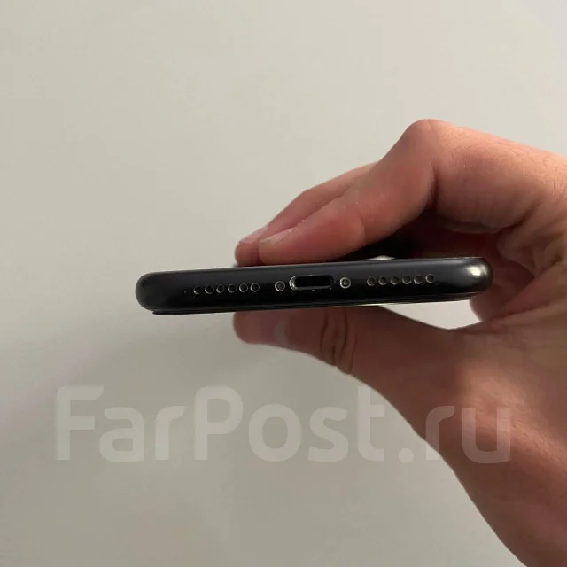 Apple iPhone Xr. �/�, 64 ��, ������, 3G, 4G LTE, NFC ����