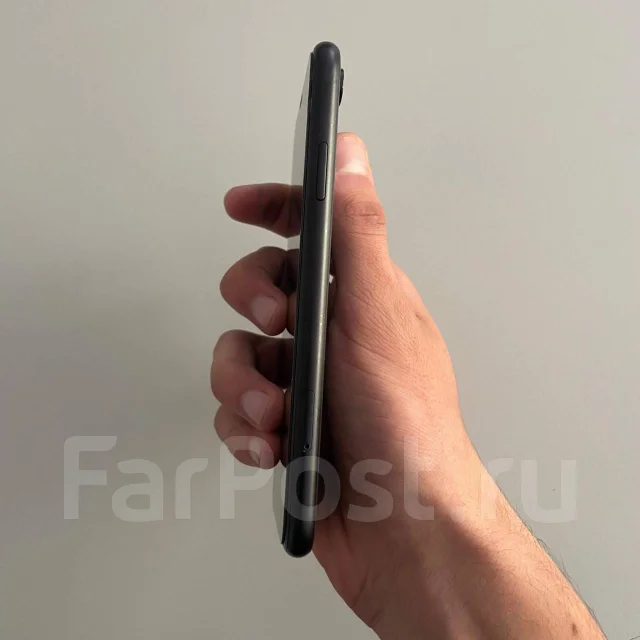 Apple iPhone Xr. �/�, 64 ��, ������, 3G, 4G LTE, NFC ����