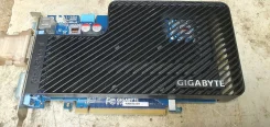 Quadro GV100 ����