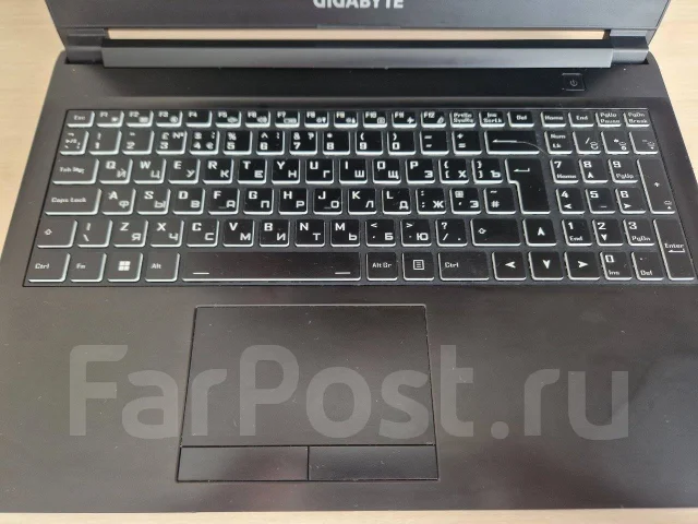 Gigabyte A5. 15.6", 3,3����, ��� 16 ��, ���� 750���, WiFi: 1, Bluetooth: 1, ����������� �� 4��. ����