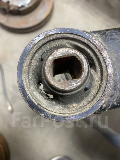 ����� ������ �������� mazda C10034300B ����